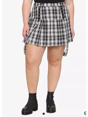 Hot Topic Black White & Red Plaid Grommet Suspender Skirt Plus